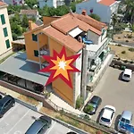 Nina * Podstrana
