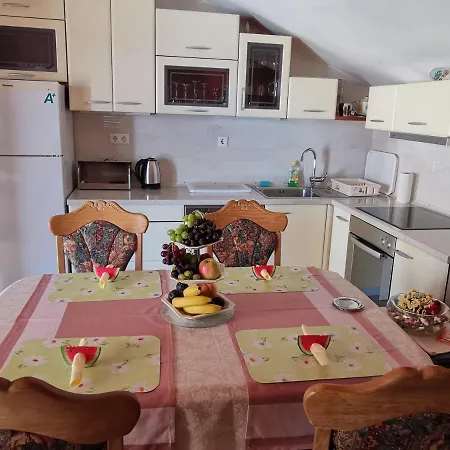 Nina Appartement Podstrana