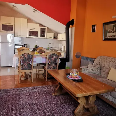 Nina Apartment *