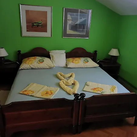 Apartment Nina Podstrana