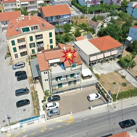 Nina Appartement Podstrana