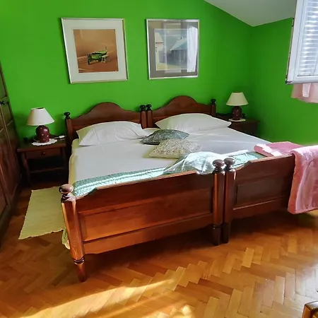 Nina Appartement Podstrana