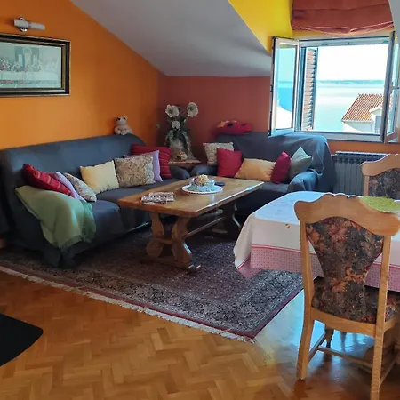 Appartement Nina Podstrana